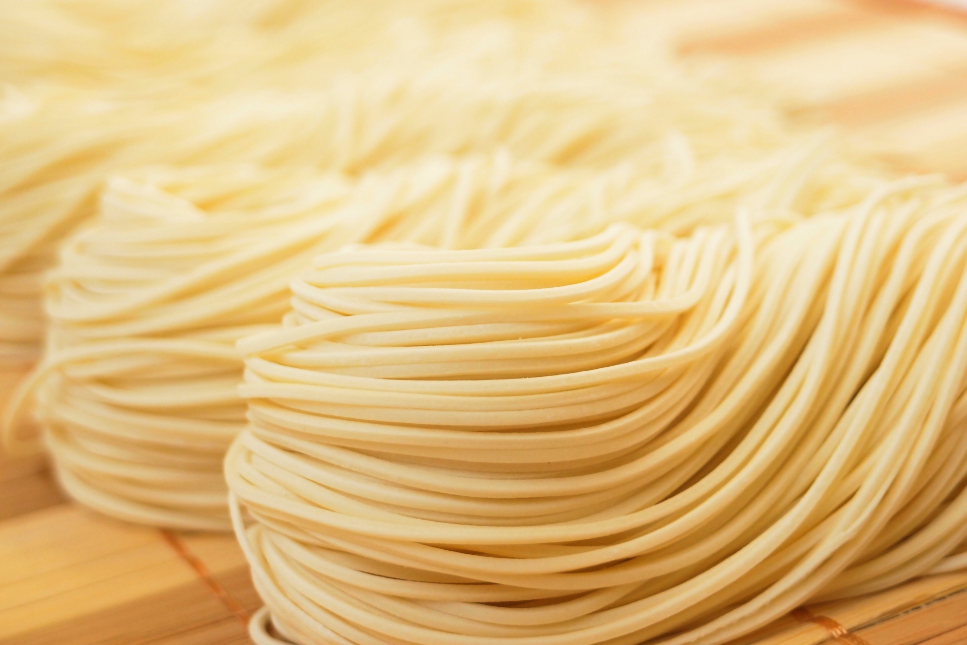 自家製超多加水麺